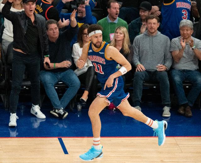 必一运动官方网站-【现场】克雷普尔三分球野火燎原 勇士复仇卫冕冠军