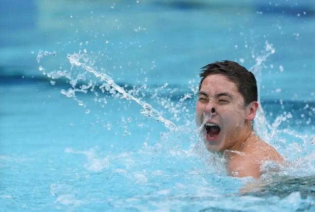 B-sports平台-花游世界杯郭牧也揽两金 中国17岁男选手闪耀巴黎